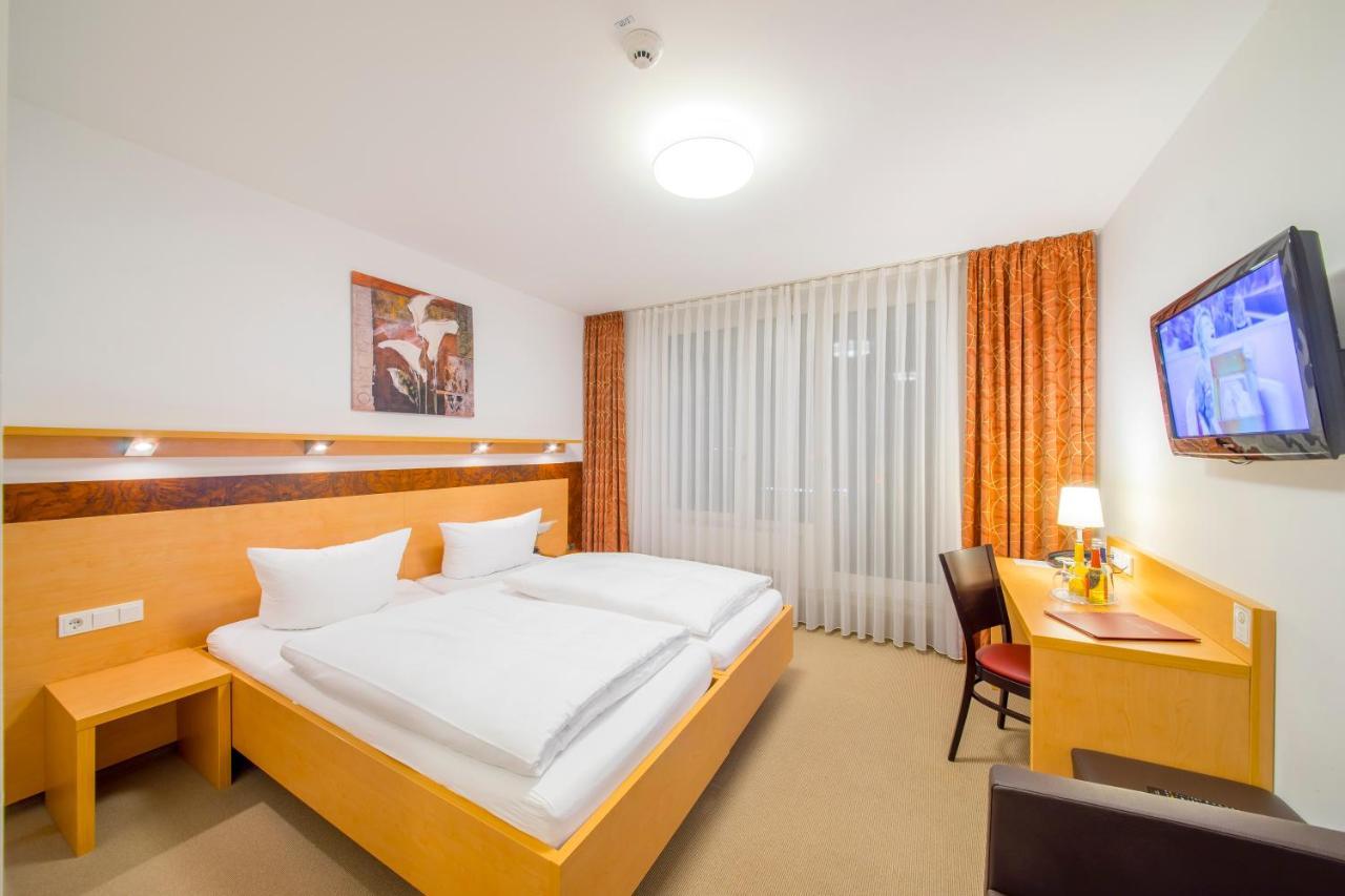 Hotel Nuernberger Hof Neumarkt in der Oberpfalz Dış mekan fotoğraf